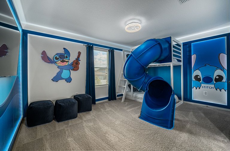 Incrível casa temática com 7 quartos em Solara