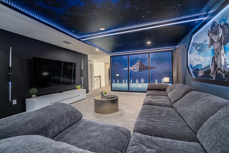 Incrível casa temática com 7 quartos em Solara